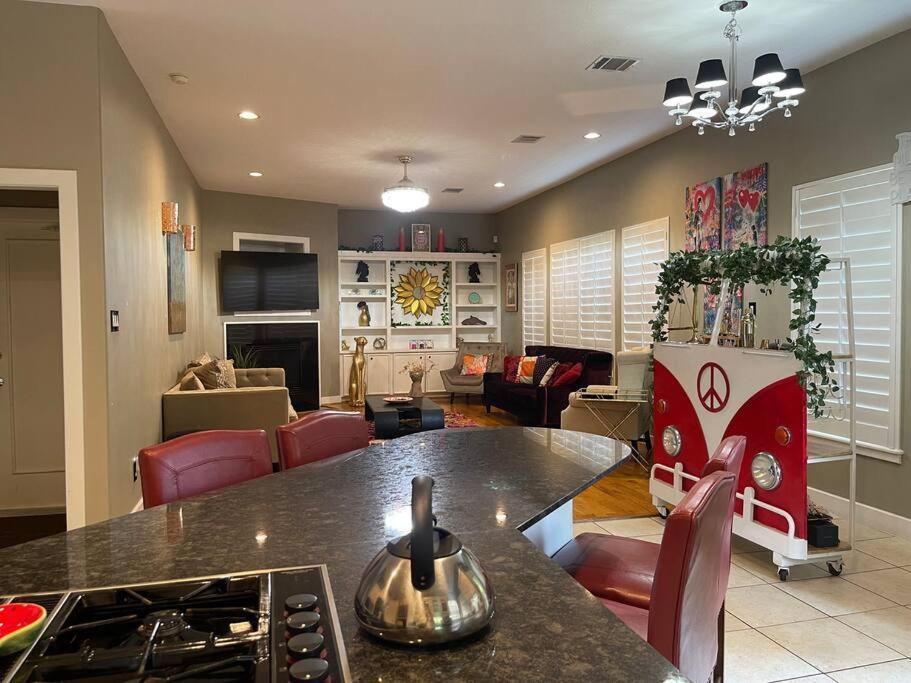 Wanderlust Villa Near Galleria Mall Houston Ngoại thất bức ảnh